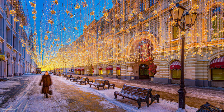 Walking Nikolskaya Street (Panorama)